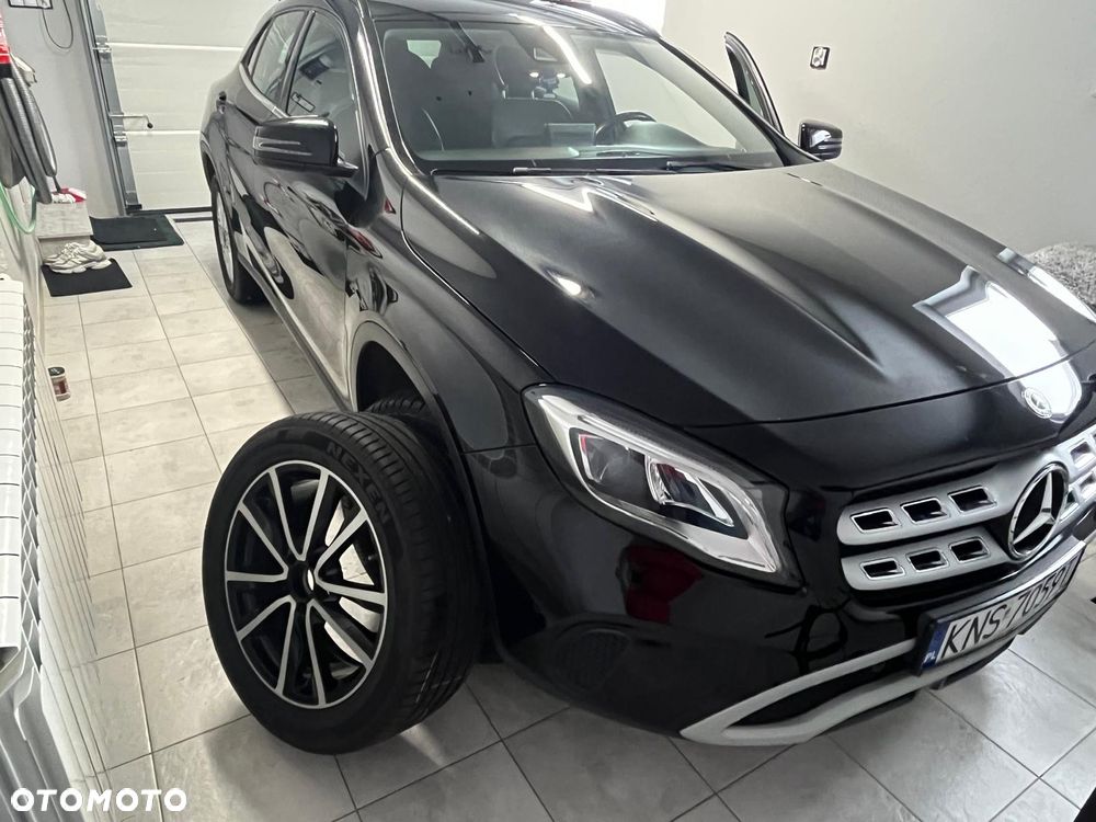 Mercedes-Benz GLA 180 7G-DCT Style - 14