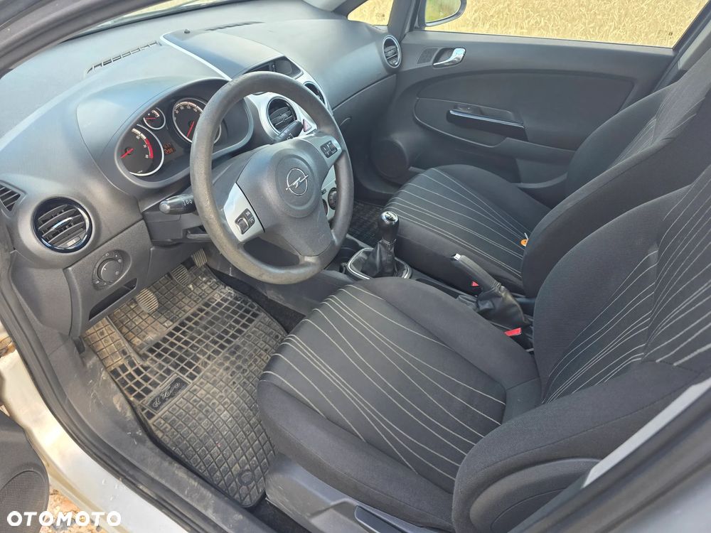 Opel Corsa 1.2 16V Cosmo - 6