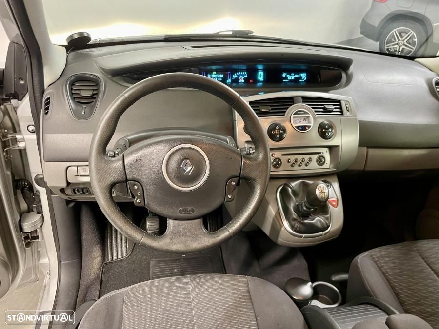Renault Scénic 1.5 dCi Dynamique S - 6