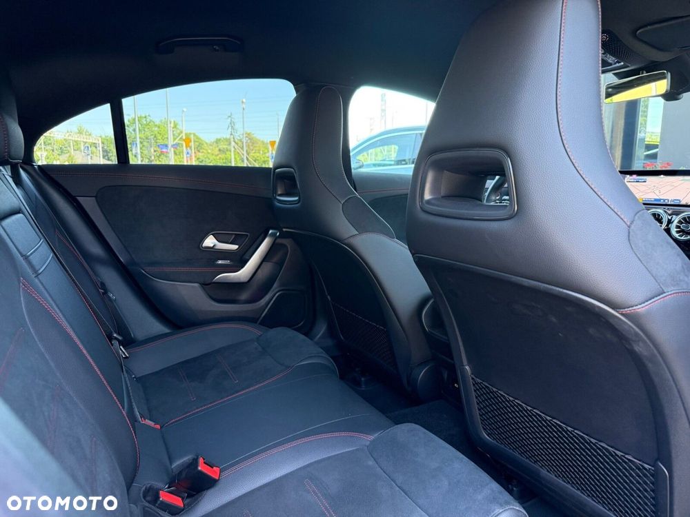 Mercedes-Benz CLA 200 mHEV AMG Line 7G-DCT - 13
