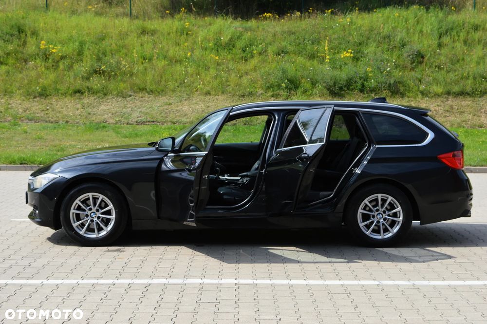 BMW Seria 3 318d Sport Line - 25