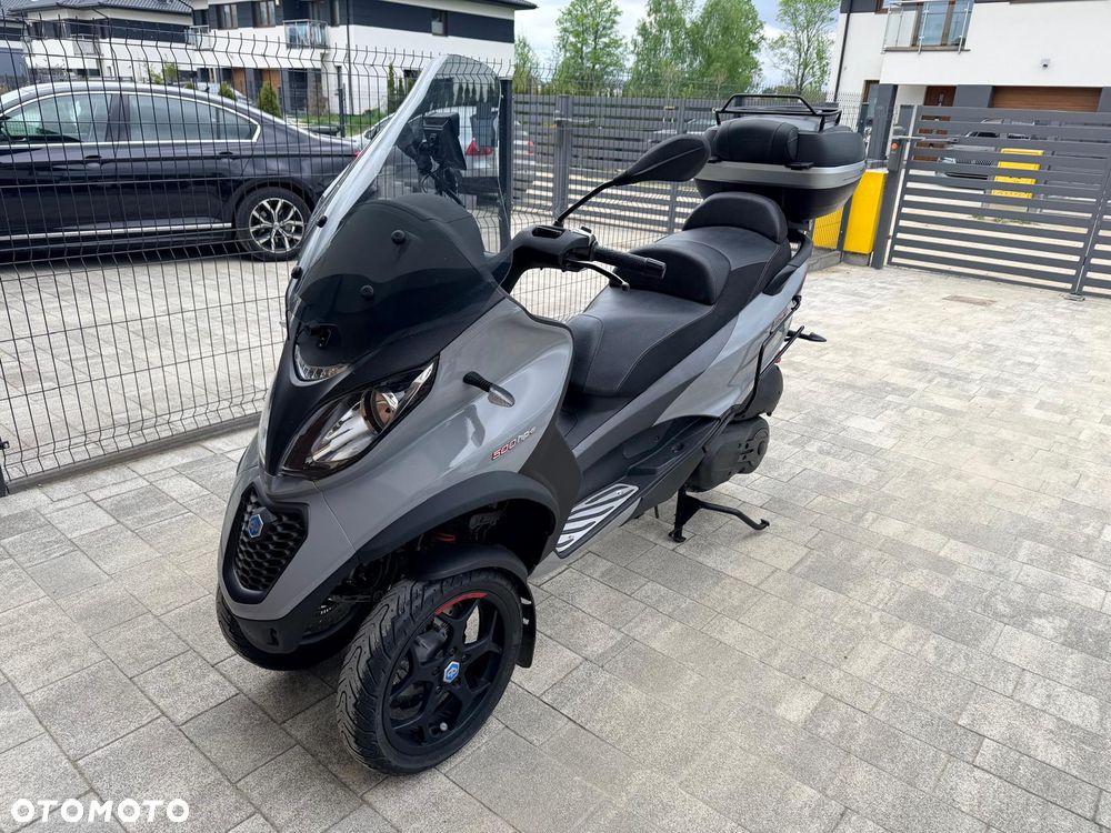Piaggio MP-3 - 1