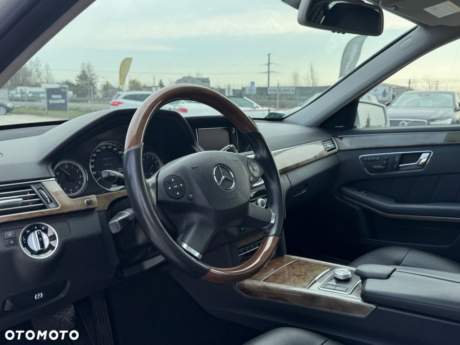 Mercedes-Benz Klasa E 350 4-Matic - 10