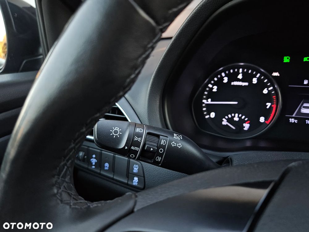 Hyundai i30 1.5 DPI Classic + - 23