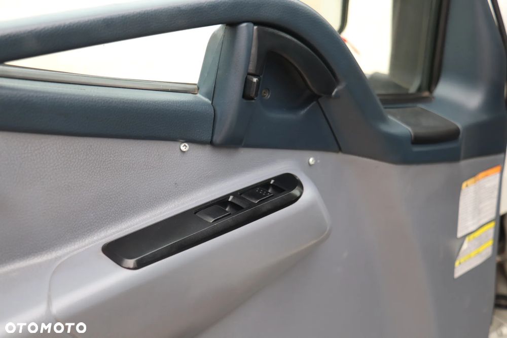 Mitsubishi Fuso Canter - 15