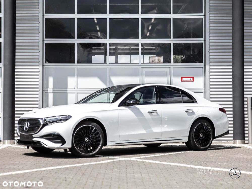 Mercedes-Benz Klasa E 300 de PHEV 4-Matic AMG 9G-Tronic - 1