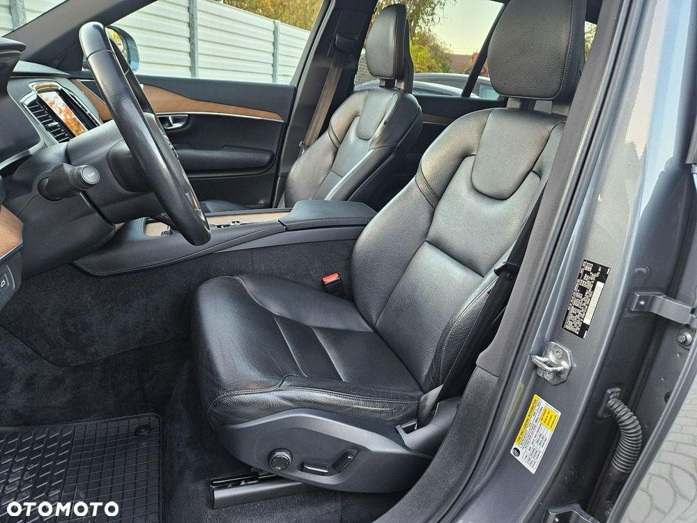 Volvo XC 90 T6 AWD Momentum 7os - 25