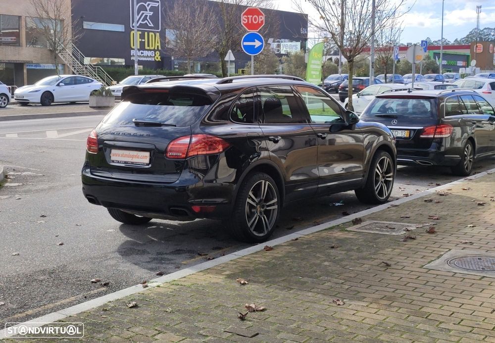 Porsche Cayenne Diesel Platinum Edition - 4