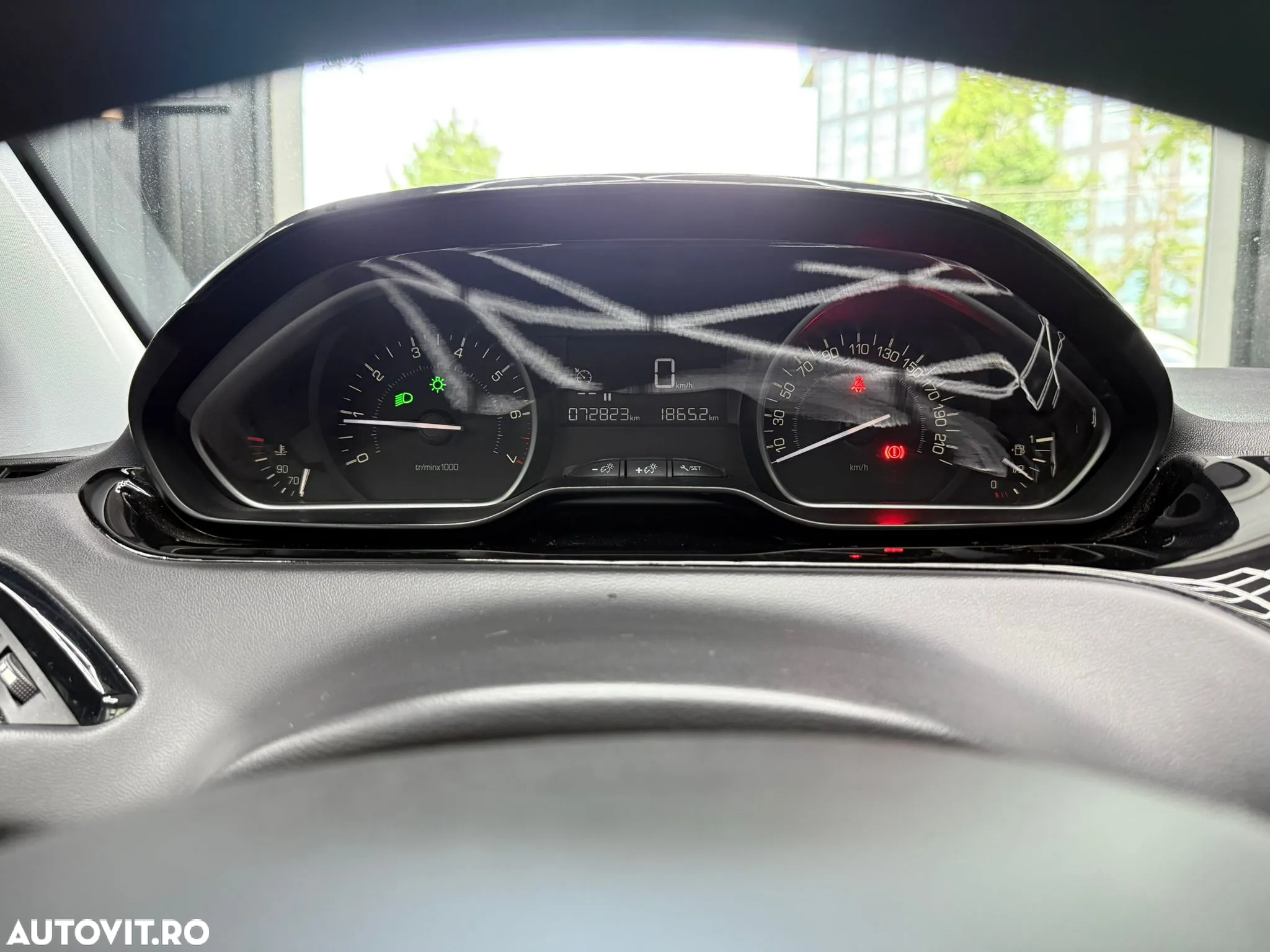Peugeot 208 1.2 L PureTech Access - 10