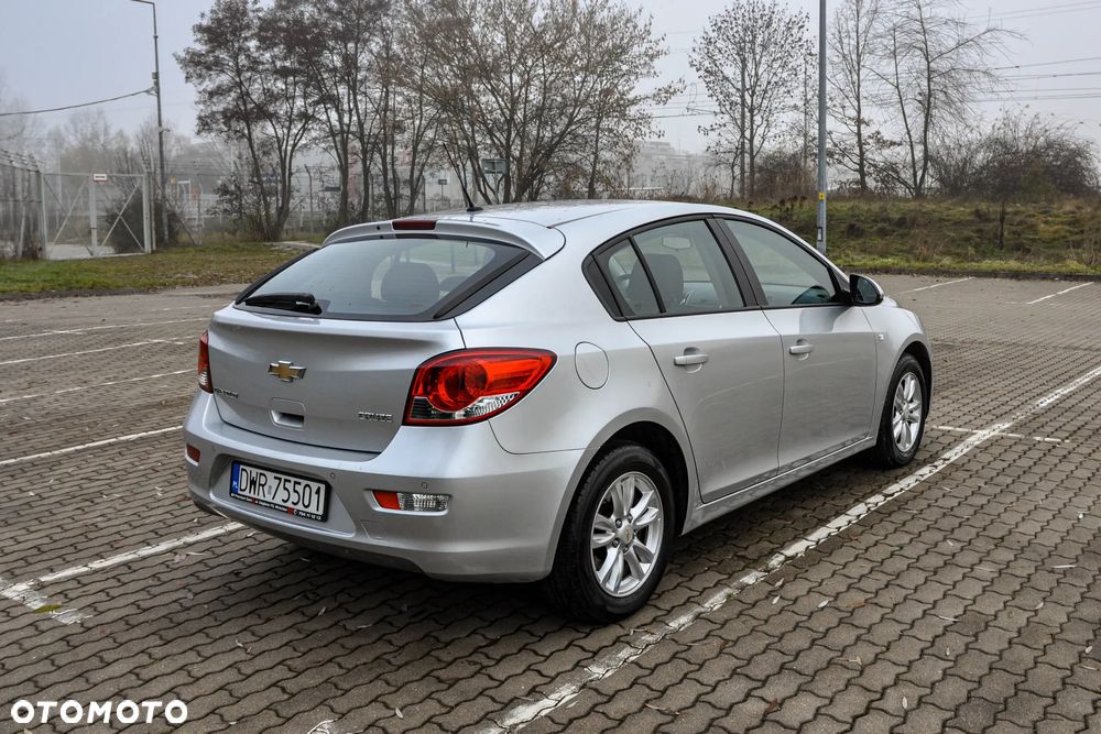 Chevrolet Cruze - 4