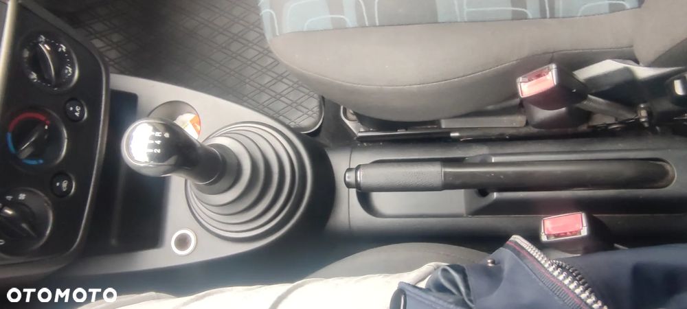 Ford Fiesta 1.4 TDCI - 8