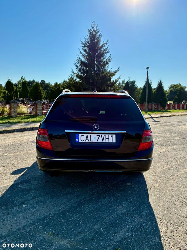 Mercedes-Benz Klasa C 180 CGI Automatik BlueEFFICIENCY Avantgarde - 8