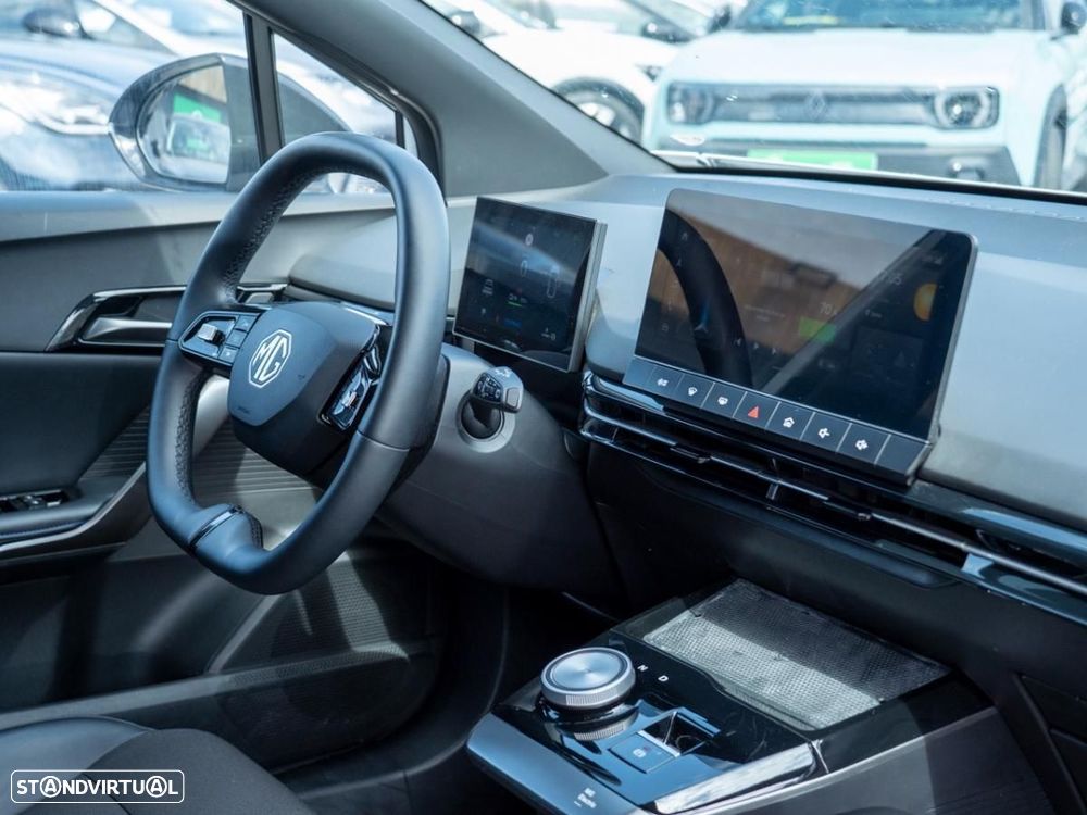 MG MG4 64 kWh Luxury - 18