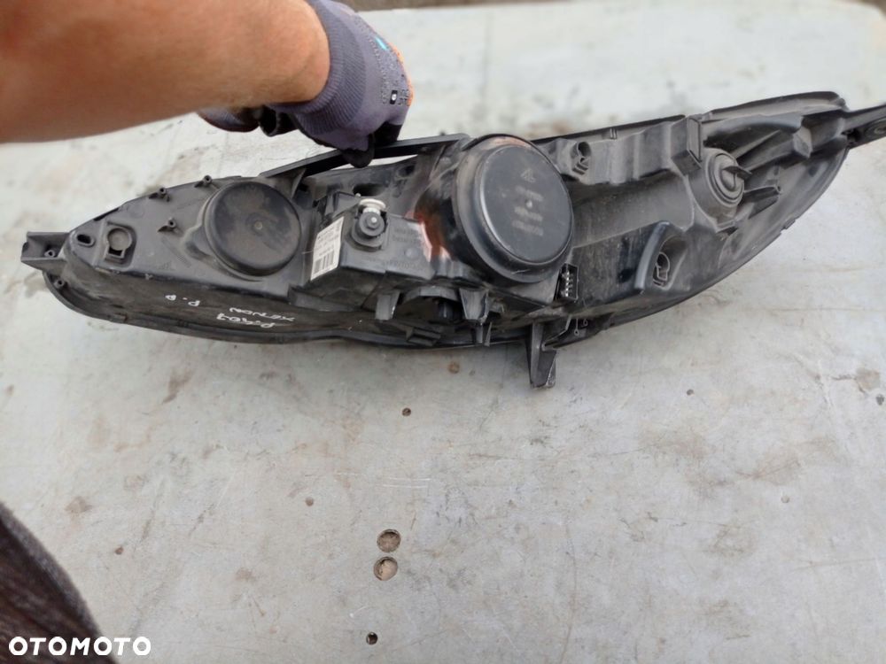 lampa prawa przód xenon peugeot 407 0301213272 - 5