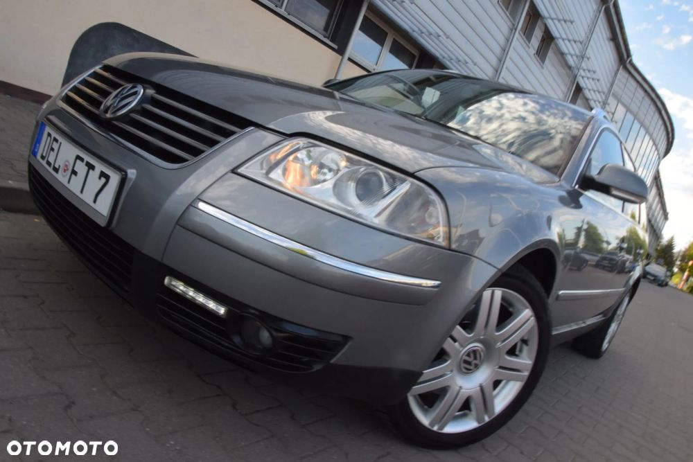 Volkswagen Passat 2.5 TDI V6 Highline - 18