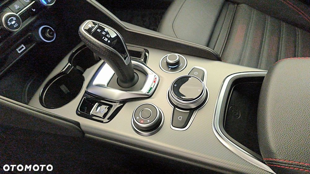 Alfa Romeo Giulia 2.0 Turbo Tributo Italiano Q4 - 20