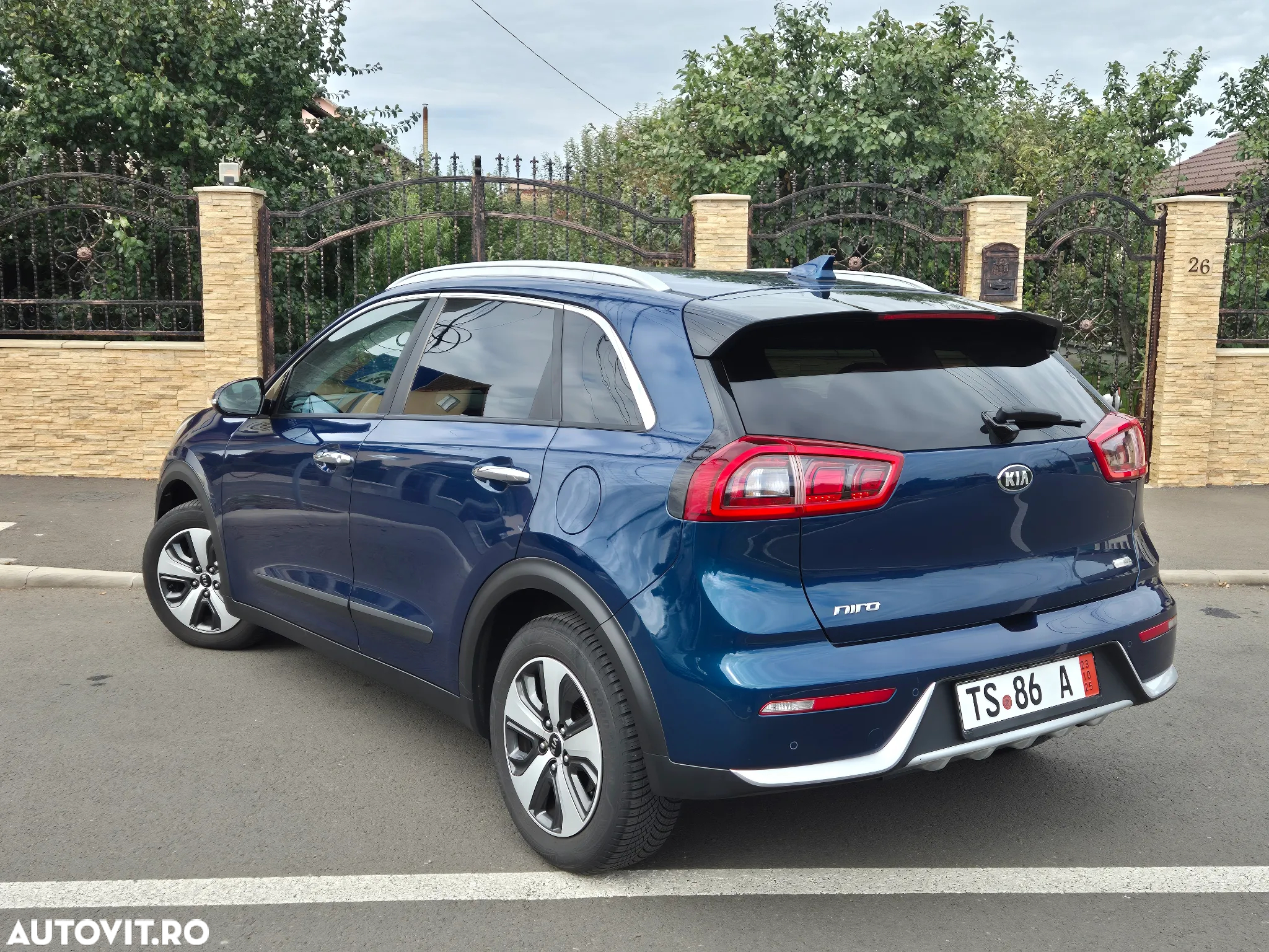 Kia Niro 1.6 GDI 2WD Aut. Spirit - 4