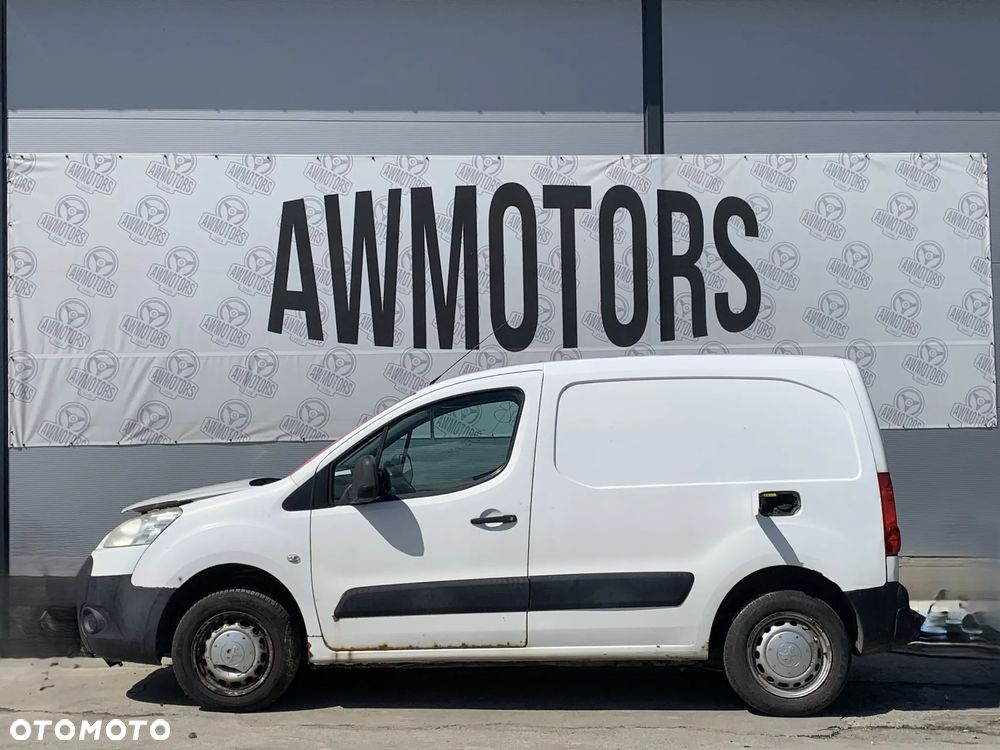 PEUGEOT PARTNER 2010 *SAMOCHÓD NA CZĘŚCI* 5186 EWP - LAKIER BIAŁY BANQUISE MASKA, LAMPA, DRZWI, LUSTERKO, ZDERZAK, GRILL, BŁOTNIK, KLAPA, BELKA, DESKA, FOTELE, KANAPA, ĆWIARTKA KIEROWNICA, TARCZE, ZACISKI, ZAWIESZENIE, KOMPLETNY PRZÓD, KOMPLETNY TYŁ, LICZNIK, ZEGARY, PRAWE LEWE PRZÓD TYŁ - 1