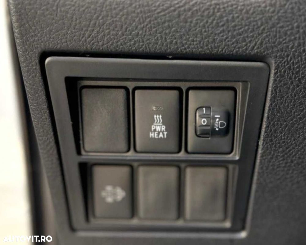 Toyota Hilux - 20