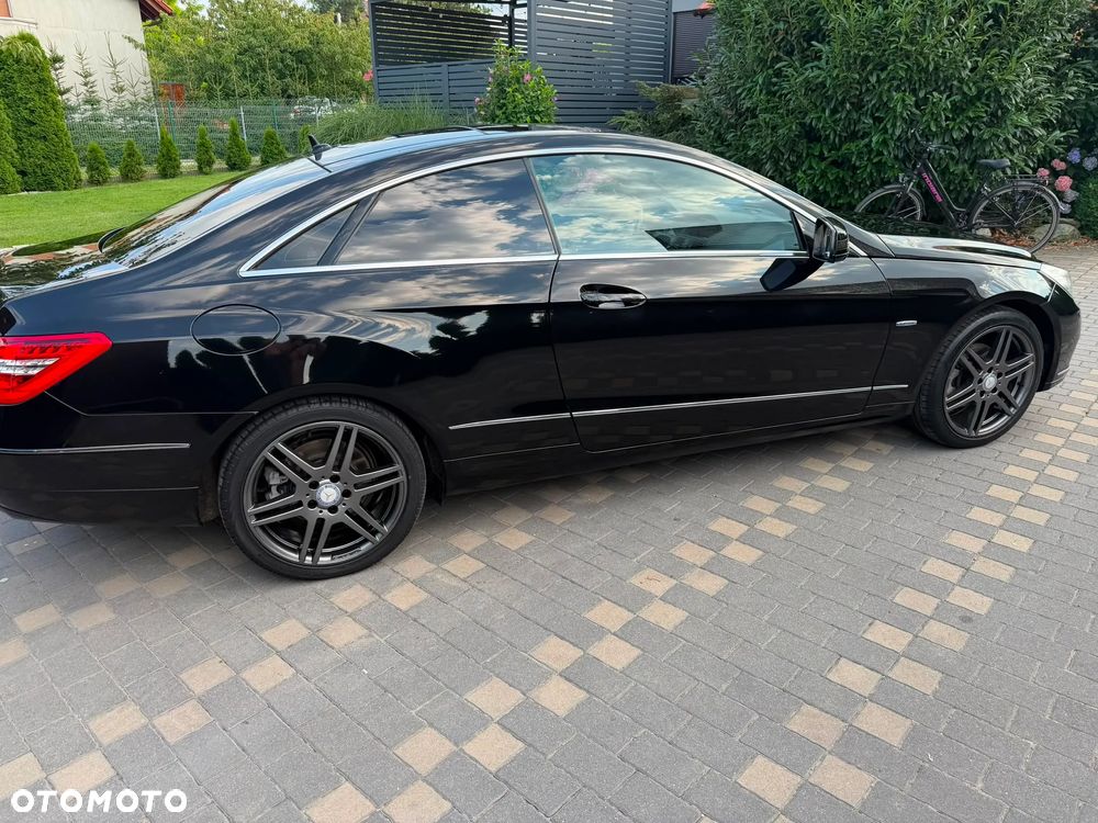 Mercedes-Benz Klasa E 250 CGI BlueEFFICIENCY Automatik Avantgarde - 15