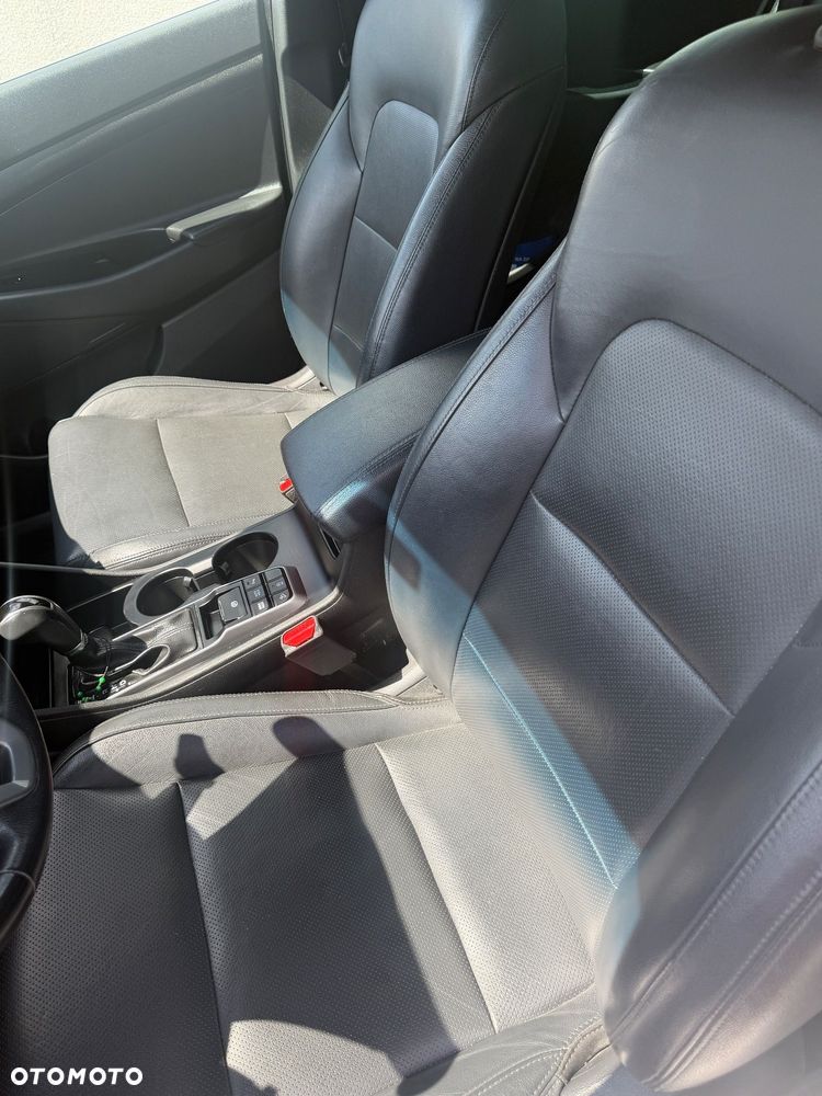 Hyundai Tucson 1.7 CRDI BlueDrive Comfort 2WD DCT - 11