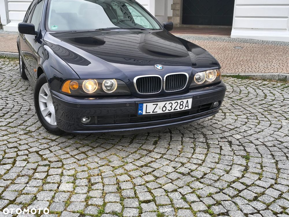 BMW Seria 5 520i Touring Edition Exclusive - 1