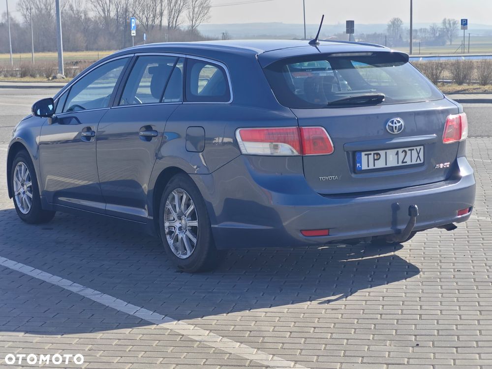 Toyota Avensis 2.0 D-4D Sol plus+NAVI - 5