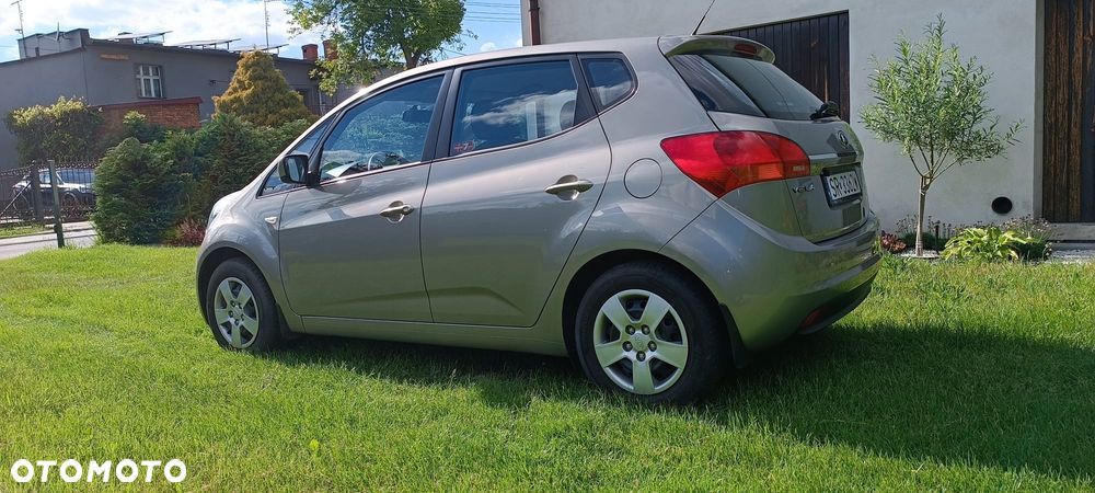 Kia Venga - 3