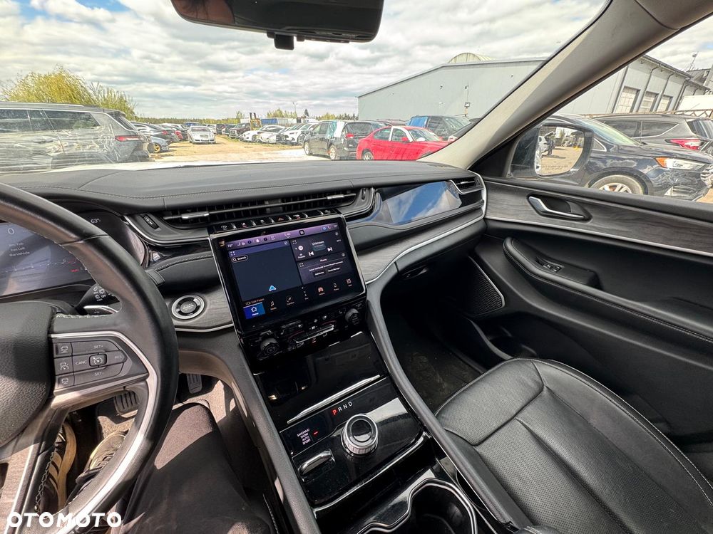 Jeep Grand Cherokee - 10