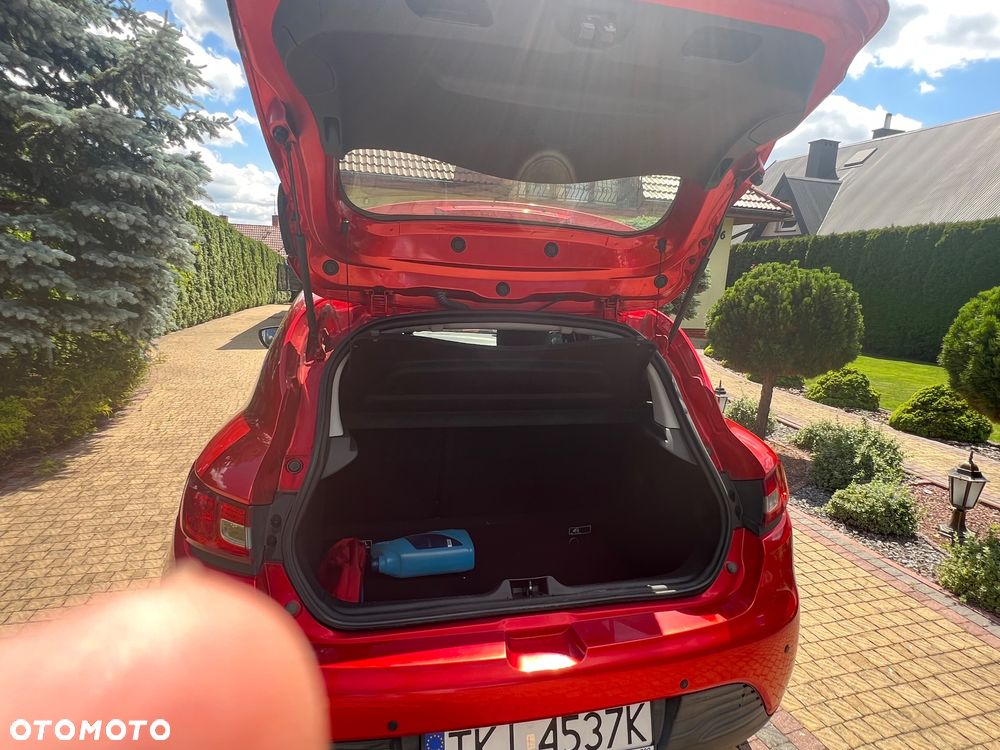 Renault Clio - 11