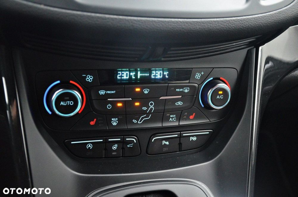 Ford Kuga - 27