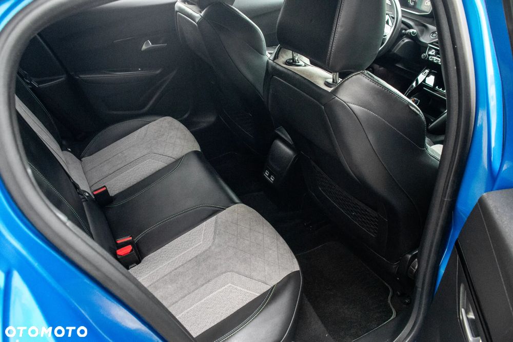 Peugeot 208 e-208 GT Line - 29