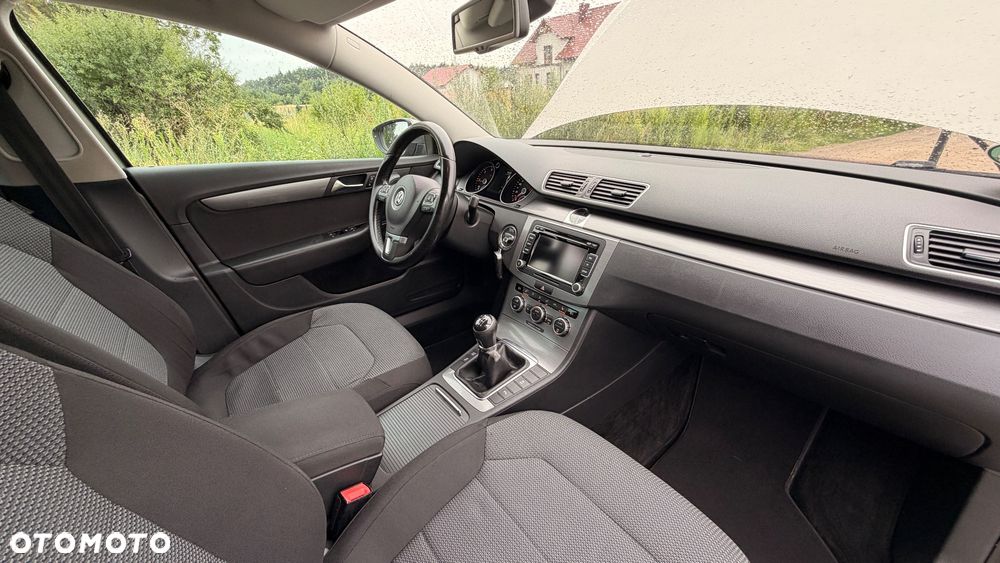 Volkswagen Passat 2.0 TDI BlueMotion Technology Highline - 17