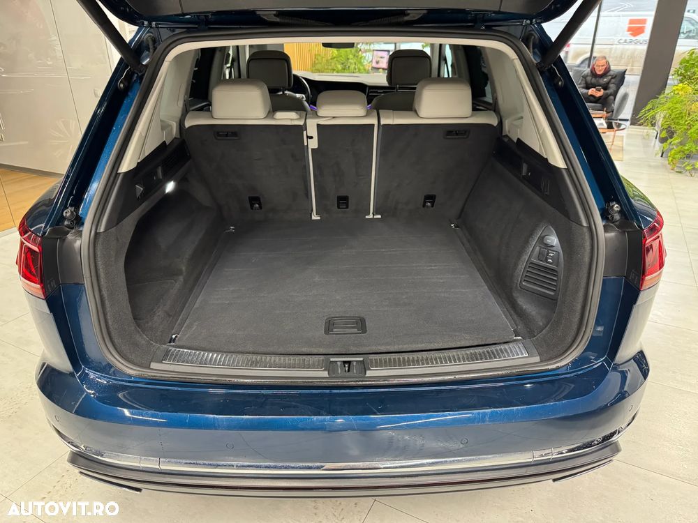 VOLKSWAGEN Touareg 2018 — imagine 9