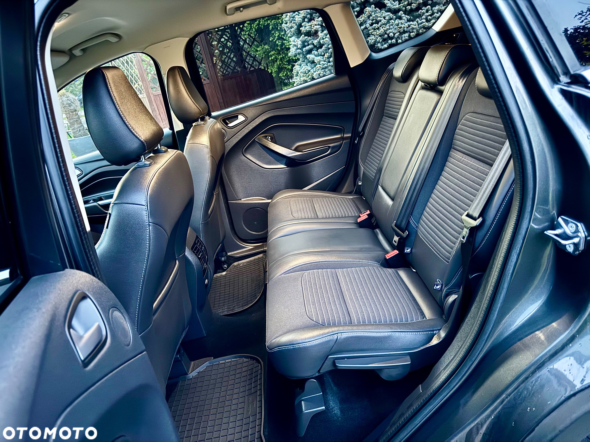 Ford Kuga 1.5 EcoBoost 4x4 Titanium - 35