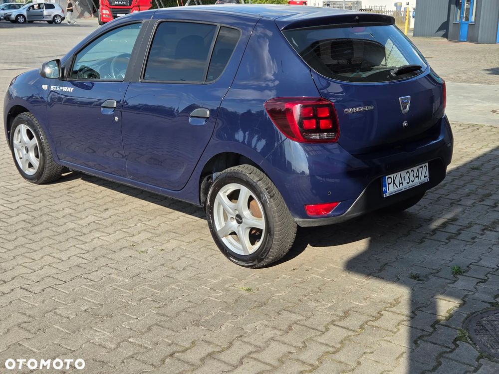 Dacia Sandero - 5