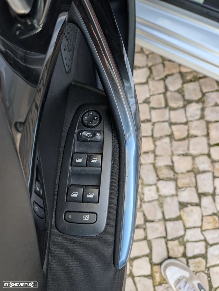 Peugeot 208 1.4 HDi Allure - 13