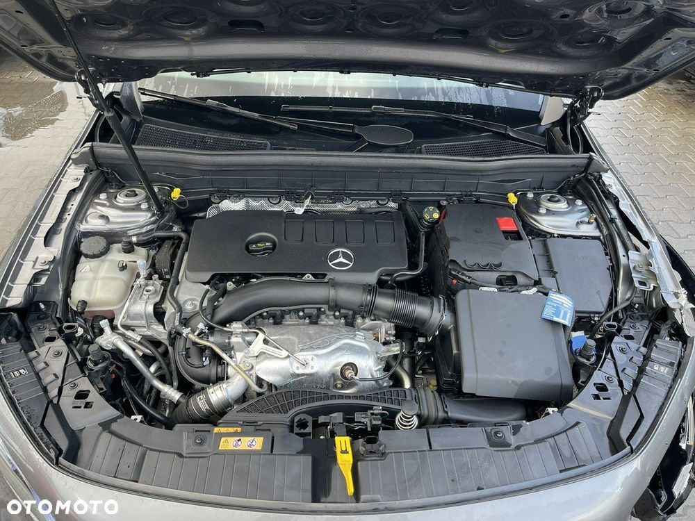 Mercedes-Benz GLB 250 AMG Line 8G-DCT - 12