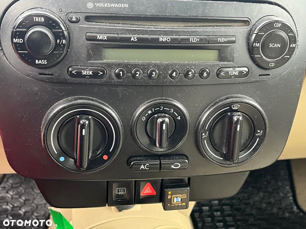 Volkswagen New Beetle 2.0 - 10