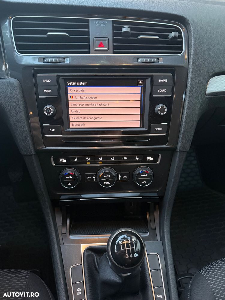 Volkswagen Golf - 13