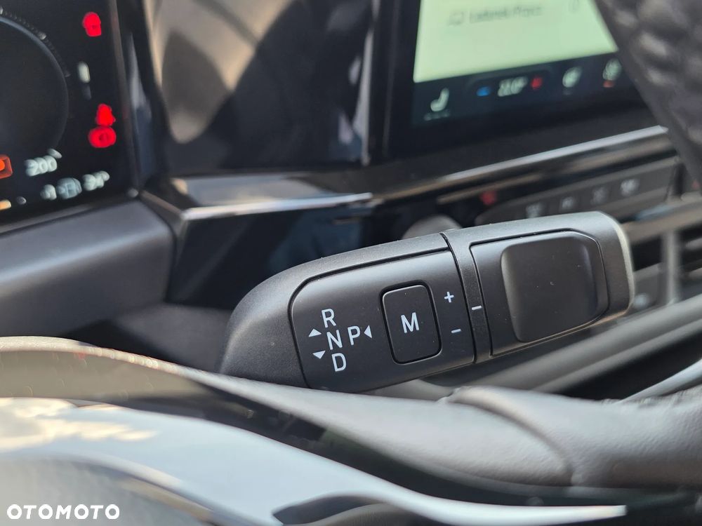 Ford Tourneo Custom 320 L1H1 VA Autm Sport - 31