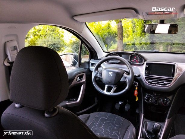 Peugeot 2008 1.6 e-HDi Allure - 20