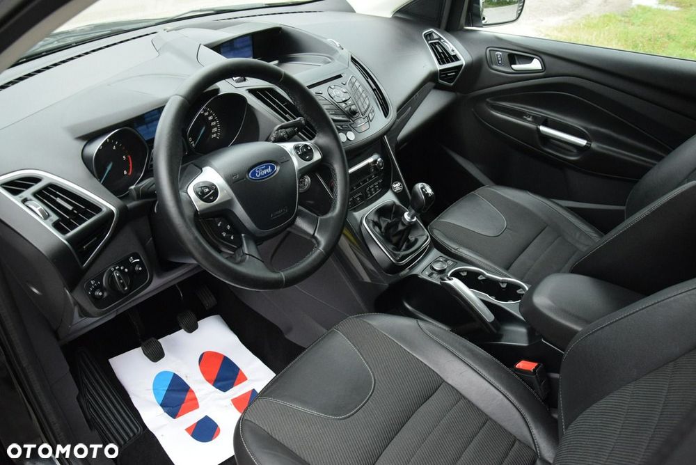 Ford Kuga 2.0 TDCi 4x2 Titanium - 16
