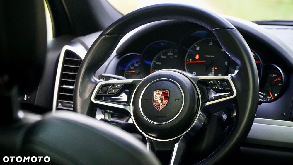 Porsche Cayenne Diesel Platinum Edition - 9