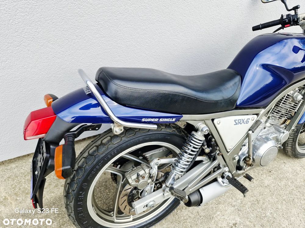 Yamaha SRX - 20