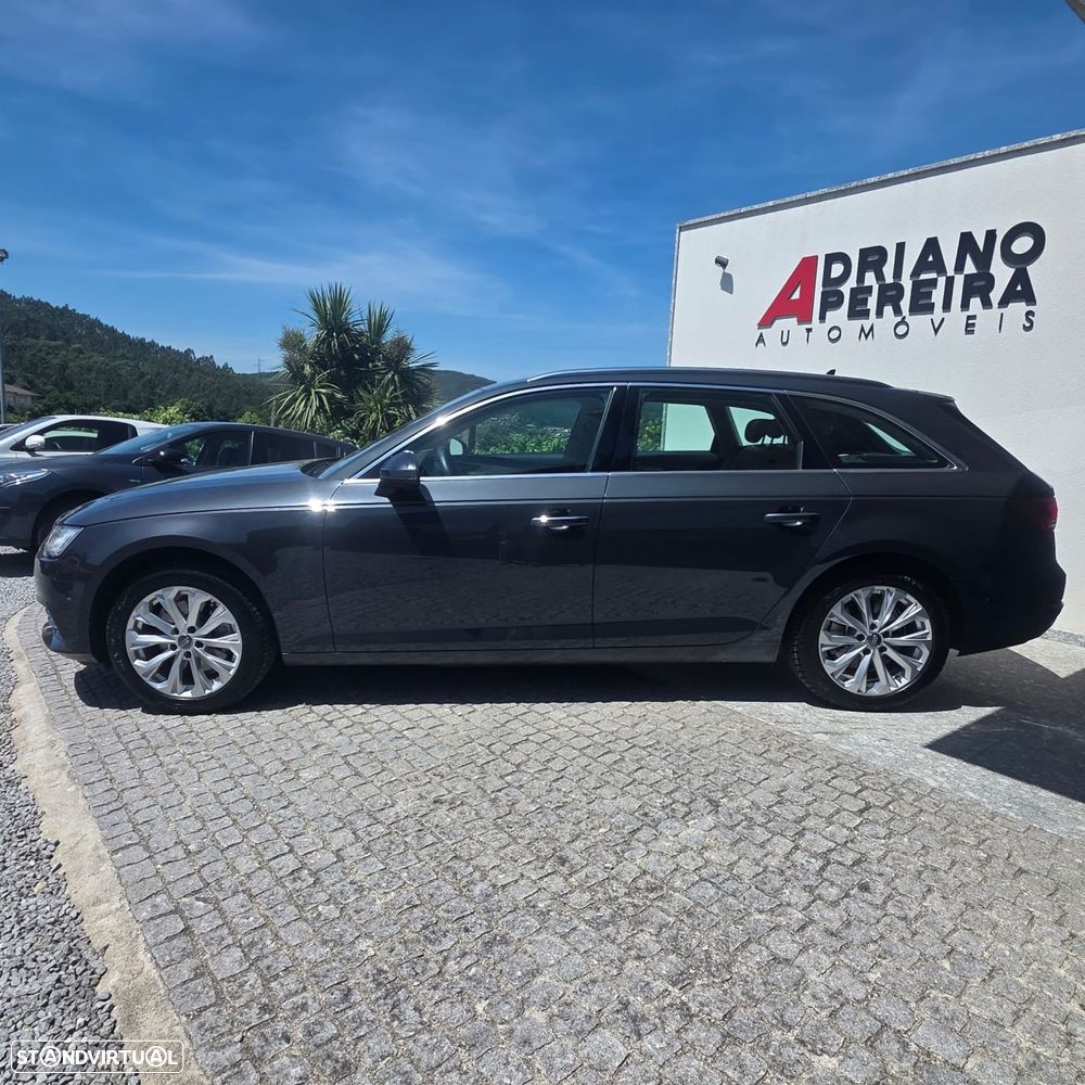 Audi A4 Avant 2.0 TDI Design - 12