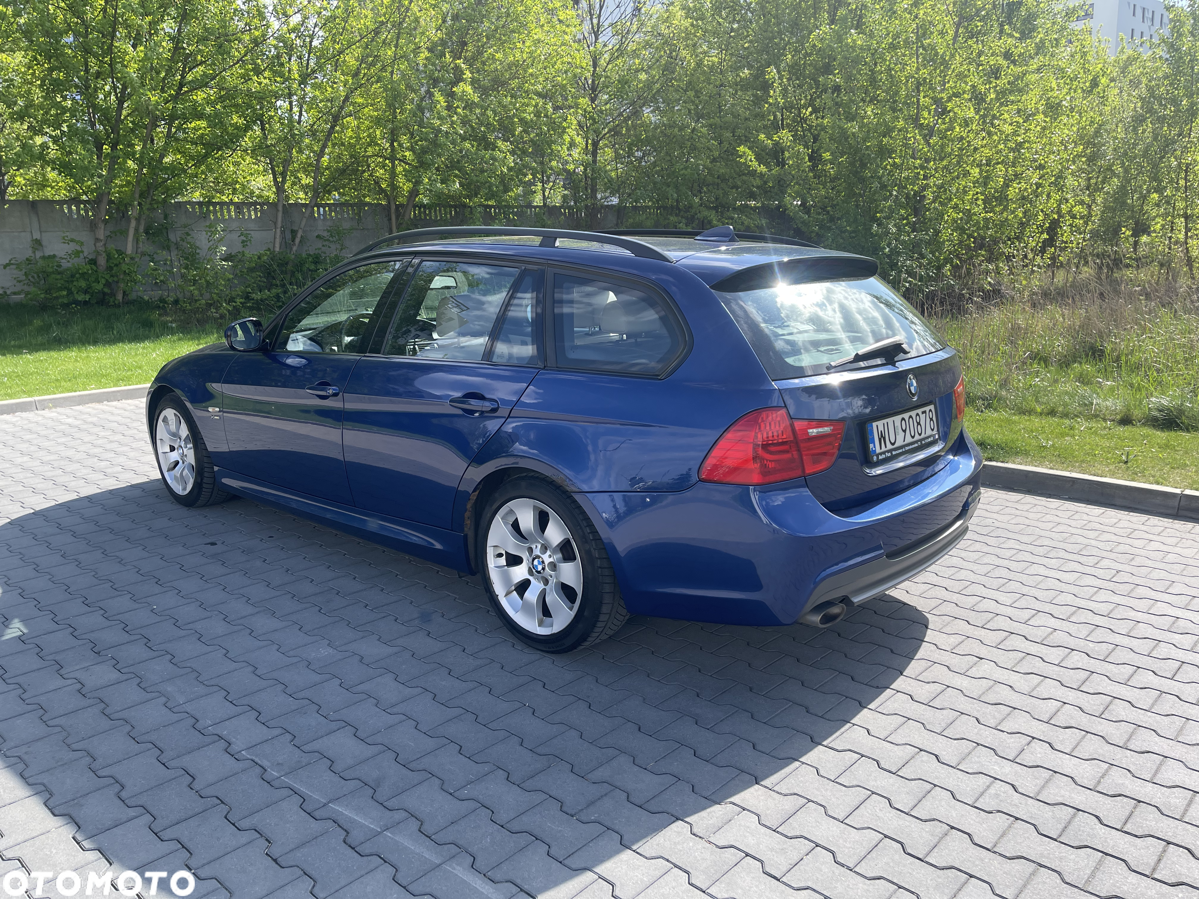 BMW Seria 3 320d xDrive DPF Touring - 3