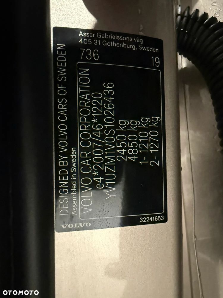 Volvo XC 60 B5 B AWD Plus Dark - 18