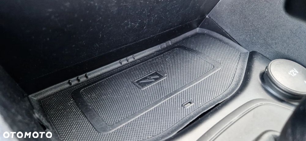 Ford Fiesta 1.0 EcoBoost Hybrid S&S TITANIUM - 28