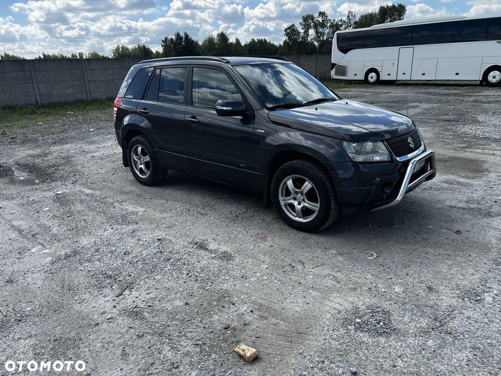 Suzuki Grand Vitara, 2011